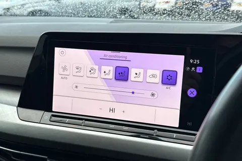 NX21ZNU Volkswagen Golf 1.5 eTSI MHEV Life DSG Euro 6 (s/s) 5dr Thumbnail #22