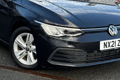 NX21ZNU Volkswagen Golf 1.5 eTSI MHEV Life DSG Euro 6 (s/s) 5dr Thumbnail #25