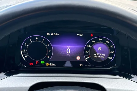 NX21ZNU Volkswagen Golf 1.5 eTSI MHEV Life DSG Euro 6 (s/s) 5dr Thumbnail #37