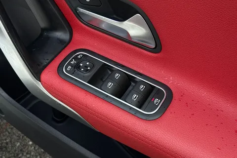 SN21VVX Mercedes-Benz Cla Class 1.3 CLA180 AMG Line (Premium Plus 2) Coupe 7G-DCT Euro 6 (s/s) 4dr Thumbnail #22