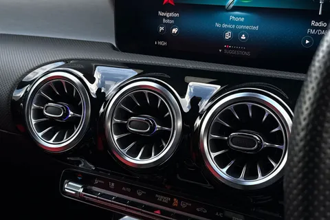 SN21VVX Mercedes-Benz Cla Class 1.3 CLA180 AMG Line (Premium Plus 2) Coupe 7G-DCT Euro 6 (s/s) 4dr Thumbnail #38