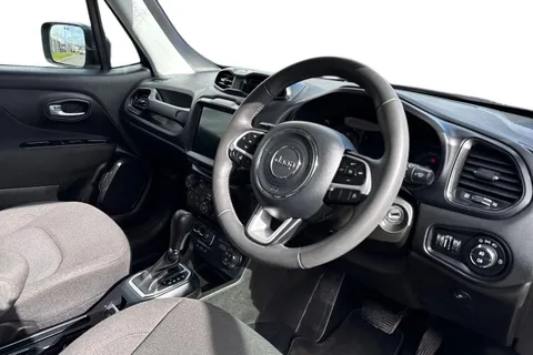 WT21KNE Jeep Renegade 1.3 GSE T4 11.4kWh Longitude Auto 4xe Euro 6 (s/s) 5dr Thumbnail #15