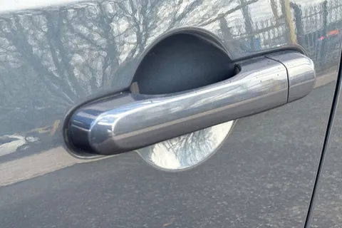 WT21KNE Jeep Renegade 1.3 GSE T4 11.4kWh Longitude Auto 4xe Euro 6 (s/s) 5dr Thumbnail #30