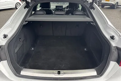 GL23RLZ Audi A5 2.0 TFSI 35 S line Sportback S Tronic Euro 6 (s/s) 5dr Thumbnail #8