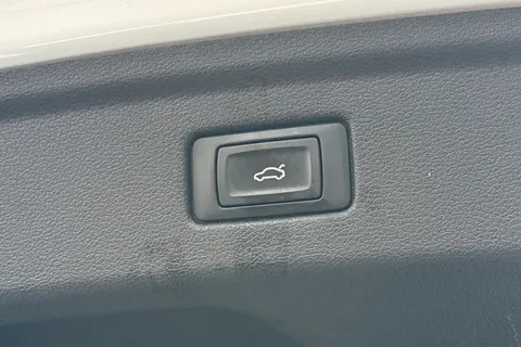 GL23RLZ Audi A5 2.0 TFSI 35 S line Sportback S Tronic Euro 6 (s/s) 5dr Thumbnail #32