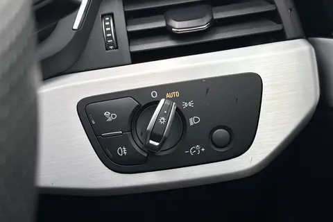 GL23RLZ Audi A5 2.0 TFSI 35 S line Sportback S Tronic Euro 6 (s/s) 5dr Thumbnail #36