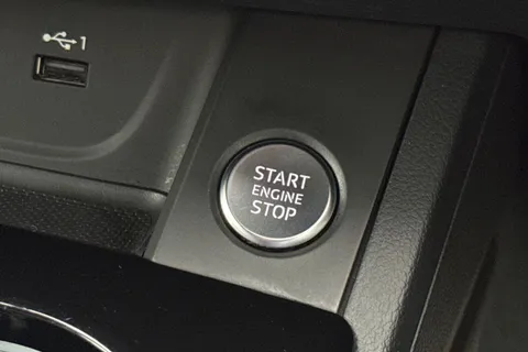 GL23RLZ Audi A5 2.0 TFSI 35 S line Sportback S Tronic Euro 6 (s/s) 5dr Thumbnail #42