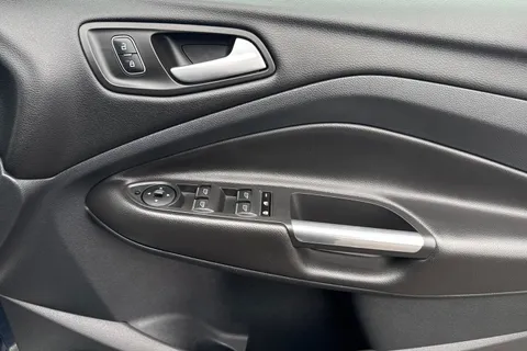 ET68CSX Ford Kuga 2.0 TDCi ST-Line X Powershift AWD Euro 6 (s/s) 5dr Thumbnail #22