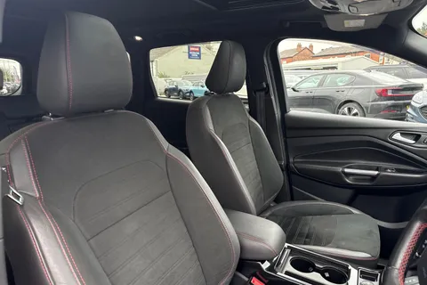 ET68CSX Ford Kuga 2.0 TDCi ST-Line X Powershift AWD Euro 6 (s/s) 5dr Thumbnail #25