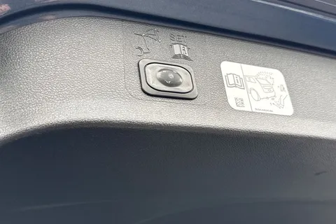 ET68CSX Ford Kuga 2.0 TDCi ST-Line X Powershift AWD Euro 6 (s/s) 5dr Thumbnail #38