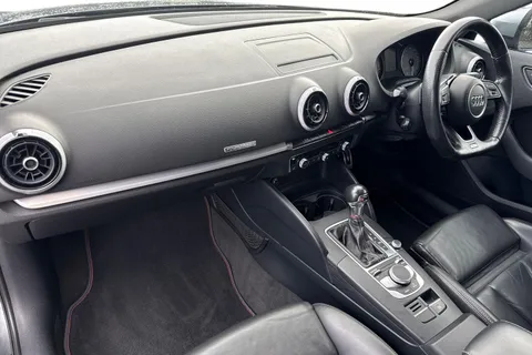 WX67VFS Audi S3 2.0 TFSI Sportback S Tronic quattro Euro 6 (s/s) 5dr Thumbnail #10