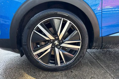 BYZ3111 PEUGEOT 3008 1.6 13.2kWh GT e-EAT 4WD Euro 6 (s/s) 5dr Thumbnail #13