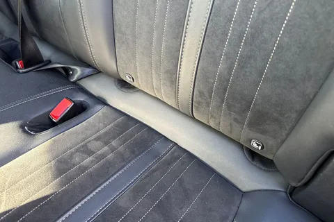 BYZ3111 PEUGEOT 3008 1.6 13.2kWh GT e-EAT 4WD Euro 6 (s/s) 5dr Thumbnail #32