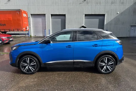 BYZ3111 PEUGEOT 3008 1.6 13.2kWh GT e-EAT 4WD Euro 6 (s/s) 5dr Thumbnail #37