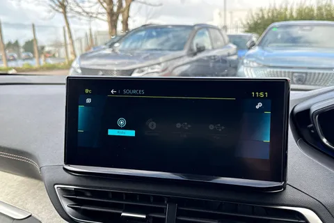 BYZ3111 PEUGEOT 3008 1.6 13.2kWh GT e-EAT 4WD Euro 6 (s/s) 5dr Thumbnail #49