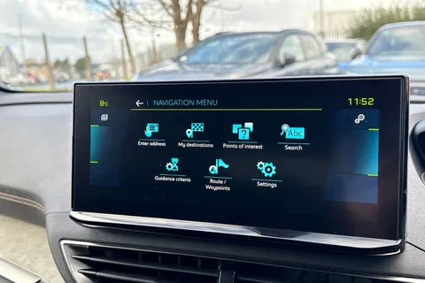 BYZ3111 PEUGEOT 3008 1.6 13.2kWh GT e-EAT 4WD Euro 6 (s/s) 5dr Thumbnail #52