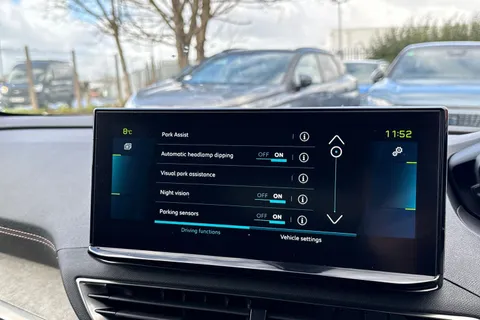 BYZ3111 PEUGEOT 3008 1.6 13.2kWh GT e-EAT 4WD Euro 6 (s/s) 5dr Thumbnail #53