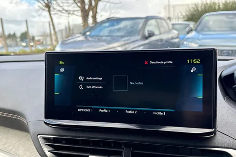 BYZ3111 PEUGEOT 3008 1.6 13.2kWh GT e-EAT 4WD Euro 6 (s/s) 5dr Thumbnail #55