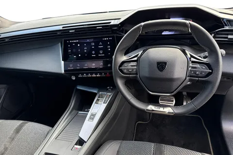 DF25FNV PEUGEOT 308 1.2 HYBRID GT e-DSC6 Euro 6 (s/s) 5dr Thumbnail #18