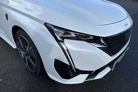 DF25FNV PEUGEOT 308 1.2 HYBRID GT e-DSC6 Euro 6 (s/s) 5dr Thumbnail #25