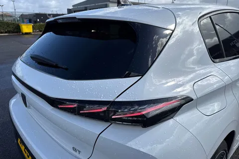 DF25FNV PEUGEOT 308 1.2 HYBRID GT e-DSC6 Euro 6 (s/s) 5dr Thumbnail #32