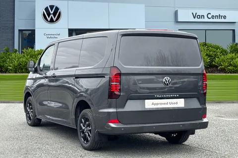 CX26JCU Volkswagen Transporter 2.0 TDI T28 Commerce Pro Auto FWD SWB Euro 6 (s/s) 5dr Thumbnail #3