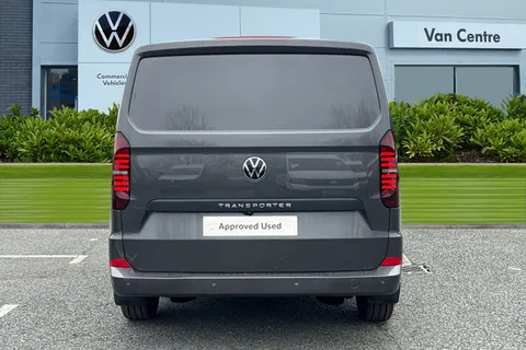 CX26JCU Volkswagen Transporter 2.0 TDI T28 Commerce Pro Auto FWD SWB Euro 6 (s/s) 5dr Thumbnail #5