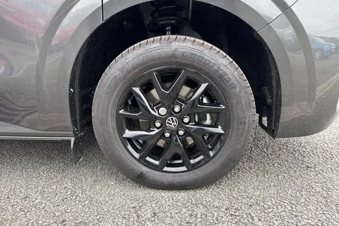 CX26JCU Volkswagen Transporter 2.0 TDI T28 Commerce Pro Auto FWD SWB Euro 6 (s/s) 5dr Thumbnail #13