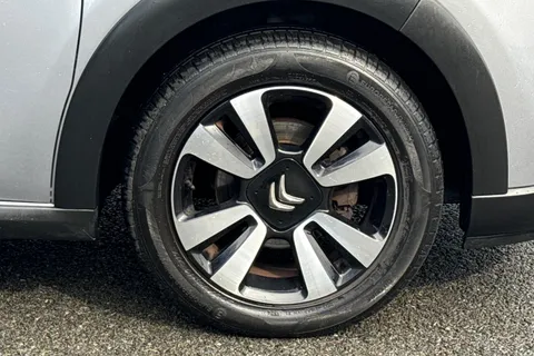 10 of 52 for Citroën C3 1.2 PureTech Origins Euro 6 (s/s) 5dr