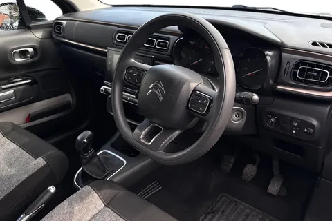 14 of 52 for Citroën C3 1.2 PureTech Origins Euro 6 (s/s) 5dr