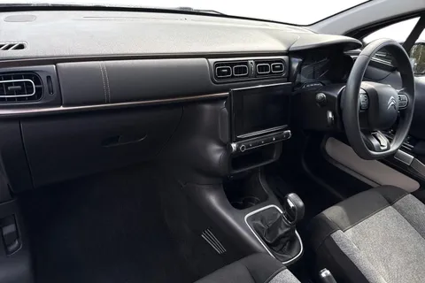 15 of 52 for Citroën C3 1.2 PureTech Origins Euro 6 (s/s) 5dr