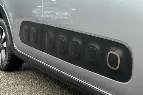 28 of 52 for Citroën C3 1.2 PureTech Origins Euro 6 (s/s) 5dr