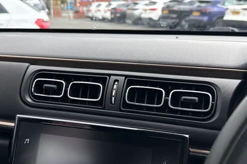 42 of 52 for Citroën C3 1.2 PureTech Origins Euro 6 (s/s) 5dr