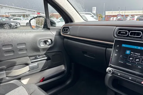 46 of 52 for Citroën C3 1.2 PureTech Origins Euro 6 (s/s) 5dr