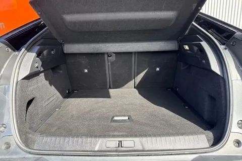 KP25LTX PEUGEOT 3008 1.2 HYBRID GT e-DSC6 Euro 6 (s/s) 5dr Thumbnail #7