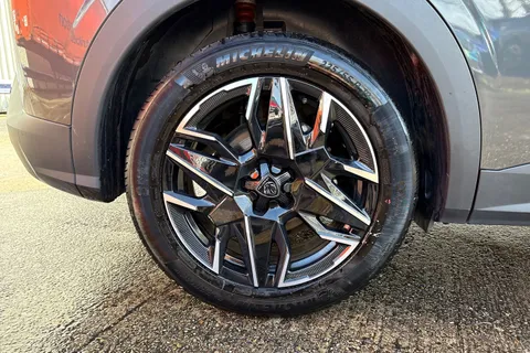 KP25LTX PEUGEOT 3008 1.2 HYBRID GT e-DSC6 Euro 6 (s/s) 5dr Thumbnail #11