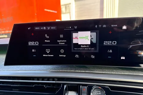 KP25LTX PEUGEOT 3008 1.2 HYBRID GT e-DSC6 Euro 6 (s/s) 5dr Thumbnail #17