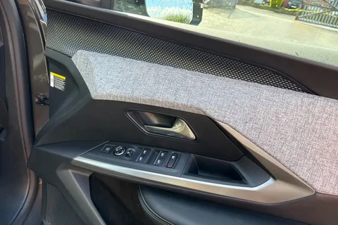 KP25LTX PEUGEOT 3008 1.2 HYBRID GT e-DSC6 Euro 6 (s/s) 5dr Thumbnail #21