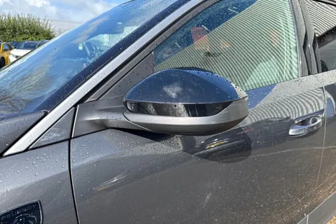 KP25LTX PEUGEOT 3008 1.2 HYBRID GT e-DSC6 Euro 6 (s/s) 5dr Thumbnail #29