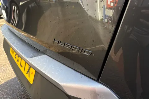 KP25LTX PEUGEOT 3008 1.2 HYBRID GT e-DSC6 Euro 6 (s/s) 5dr Thumbnail #34