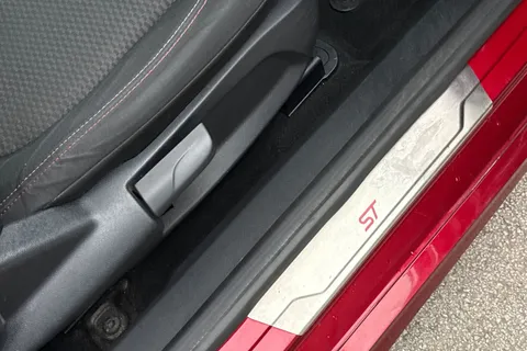 MH68VGE Ford Fiesta 1.0T EcoBoost ST-Line Euro 6 (s/s) 3dr Thumbnail #40