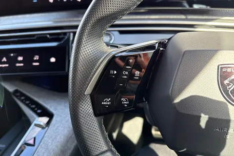 KP25LTX PEUGEOT 3008 1.2 HYBRID GT e-DSC6 Euro 6 (s/s) 5dr Thumbnail #39