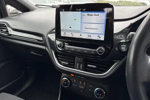 MH68VGE Ford Fiesta 1.0T EcoBoost ST-Line Euro 6 (s/s) 3dr Thumbnail #44