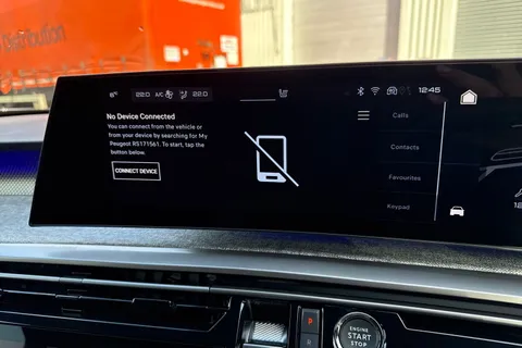 KP25LTX PEUGEOT 3008 1.2 HYBRID GT e-DSC6 Euro 6 (s/s) 5dr Thumbnail #47