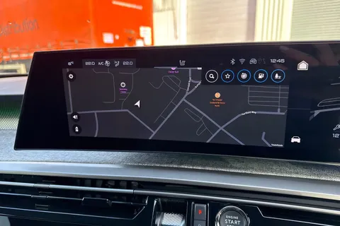 KP25LTX PEUGEOT 3008 1.2 HYBRID GT e-DSC6 Euro 6 (s/s) 5dr Thumbnail #49