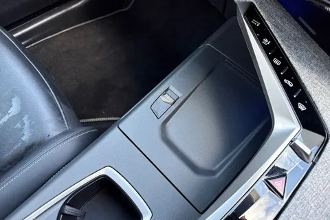 KP25LTX PEUGEOT 3008 1.2 HYBRID GT e-DSC6 Euro 6 (s/s) 5dr Thumbnail #58