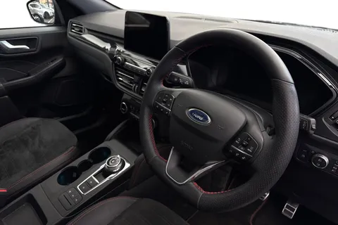 AK72TDX Ford Kuga 2.5 Duratec 14.4kWh ST-Line X Edition CVT Euro 6 (s/s) 5dr Thumbnail #8