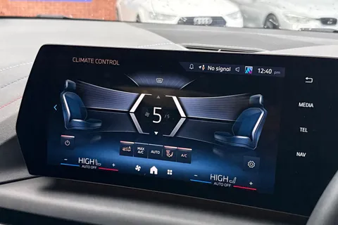 SC74JRU BMW 1 Series 1.5 120i MHT M Sport DCT Euro 6 (s/s) 5dr Thumbnail #22