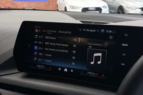 SC74JRU BMW 1 Series 1.5 120i MHT M Sport DCT Euro 6 (s/s) 5dr Thumbnail #46