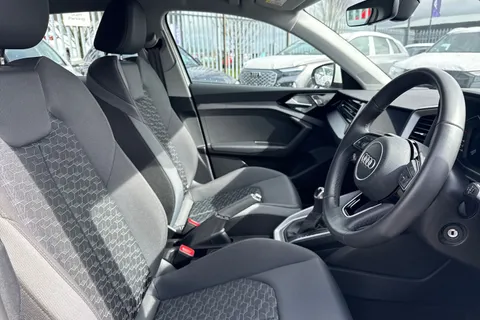 PF24FDP Audi A1 Sport 25 TFSI  95 PS S tronic Thumbnail #25